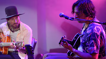 Hermanos Gutierrez live on tour
